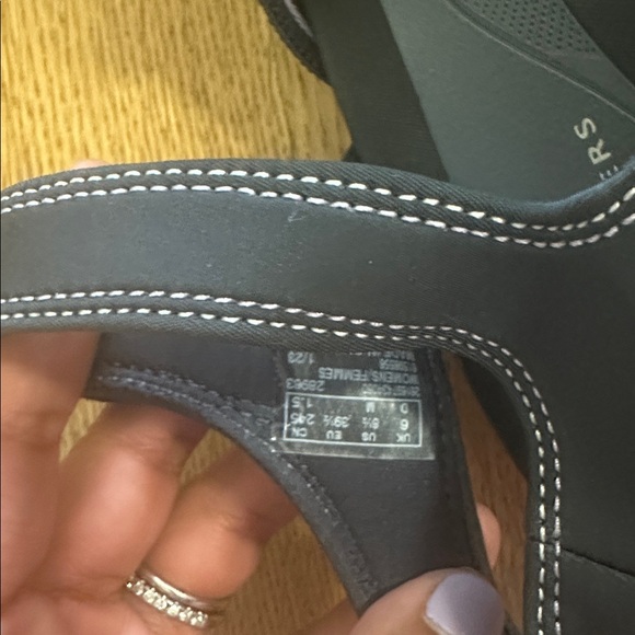 Clarks Cloudsteppers Women’s Blue Gray Sandals - Picture 2 of 2